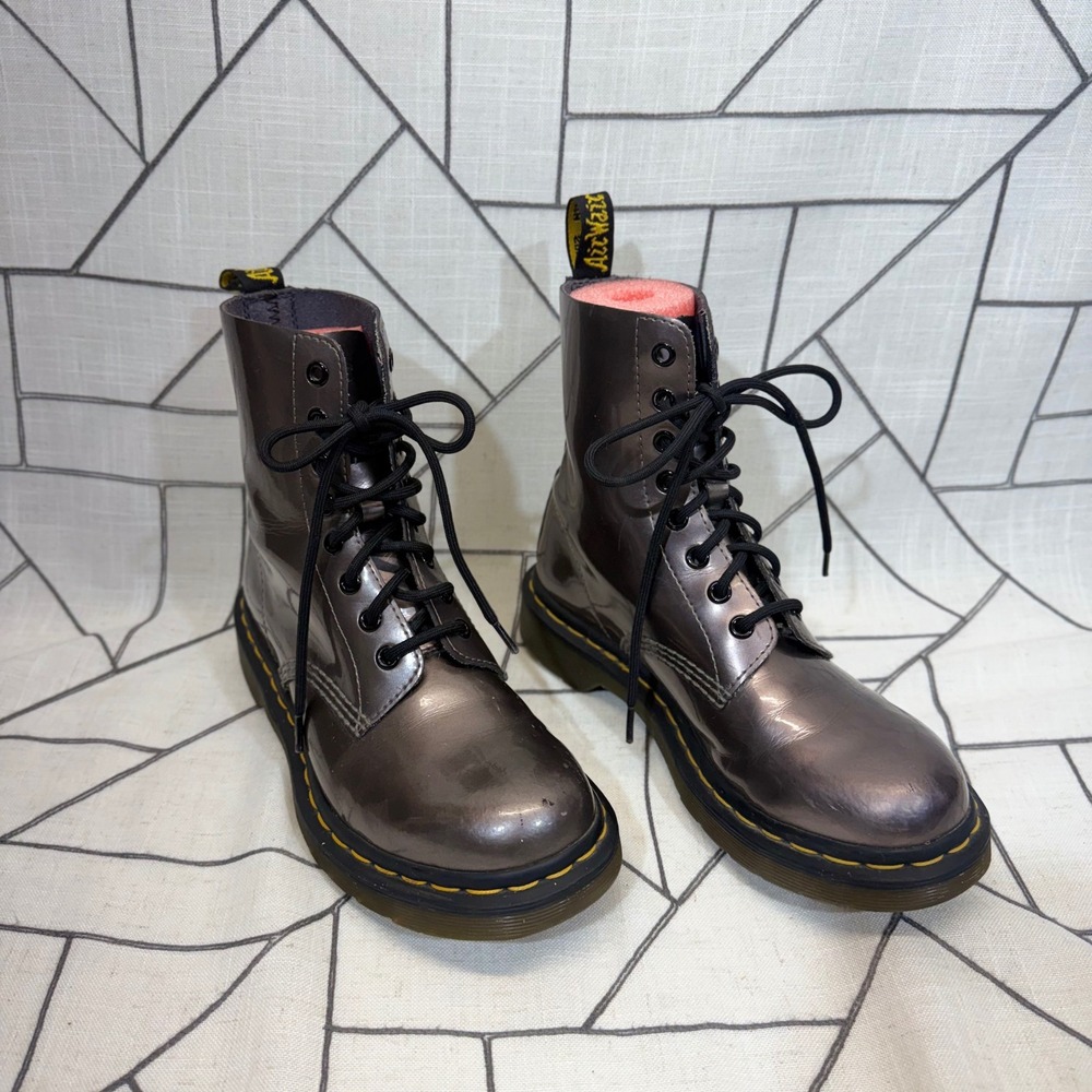 Dr. Martens Pascal Boot Size 7 USL Metallic Pewter Chrome 8-Eye Lace Up Combat